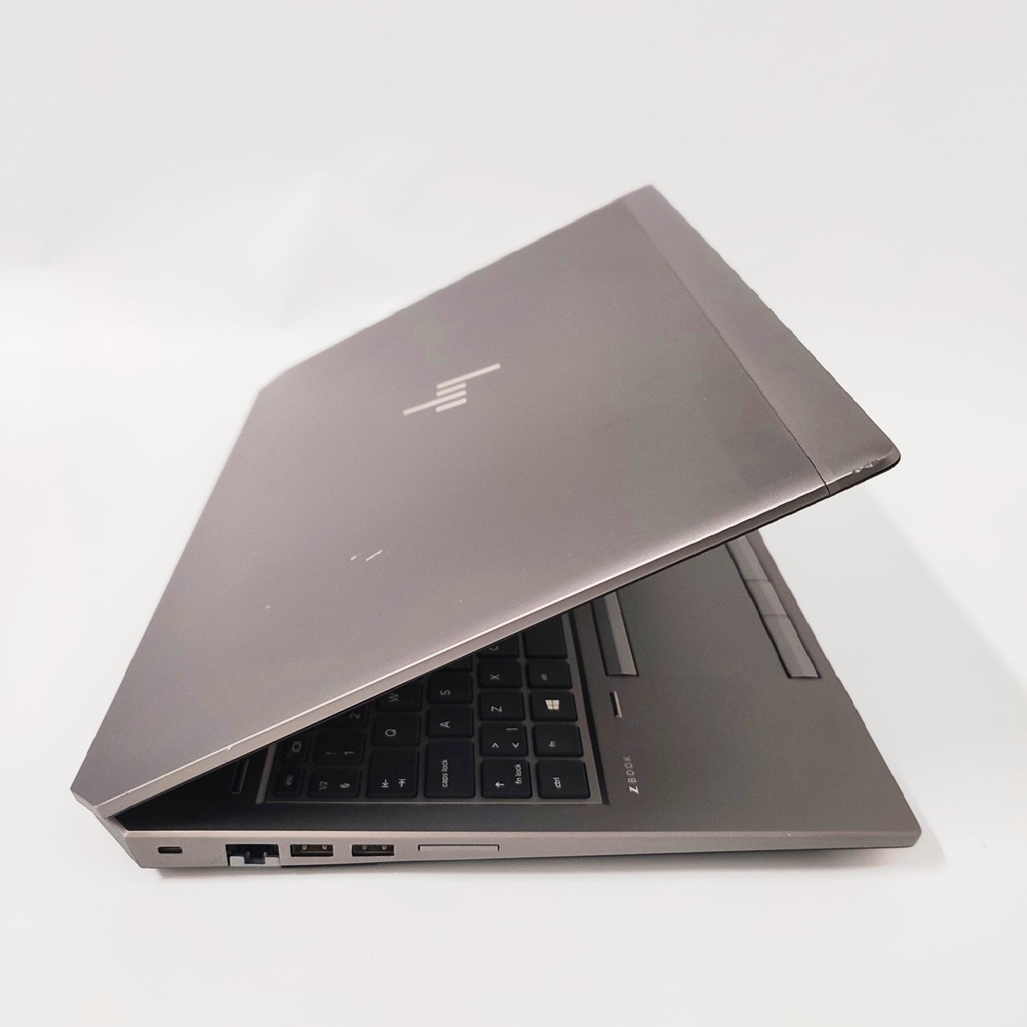 HP ZBook 15 G5/i7-8750H/32GB/500GB SSD/Nvidia Quadro P2000/15.6″ FHD/ID: 18970