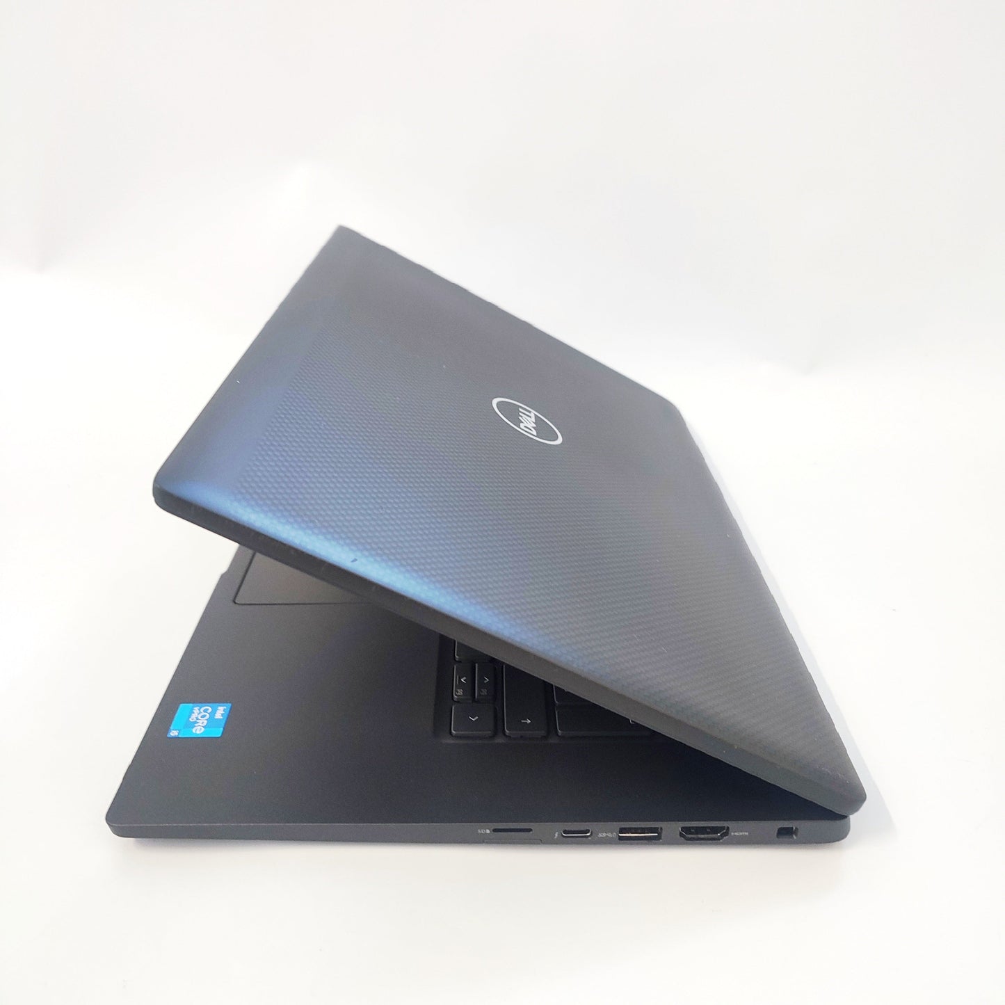 DELL Latitude 7520/i5-1145G7/16GB/256 GB SSD/Intel HD Graphics/15.6″ FHD/ID: 19743